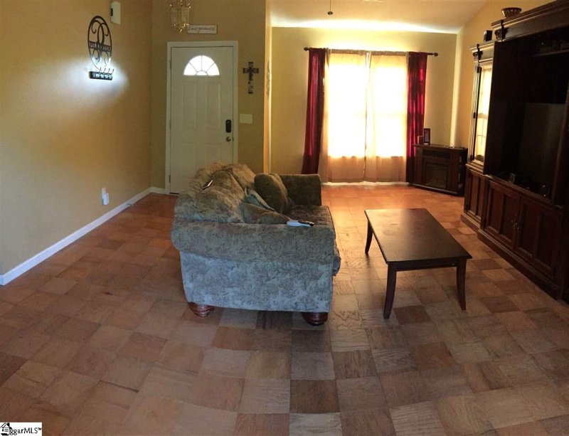 Property image 4 at 337 Juniper Leaf Way, Greer, SC 29651