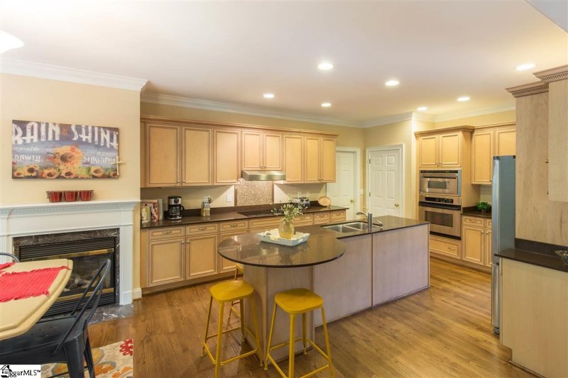 Property image 3 at 7 Amsterdam Lane, Simpsonville, SC 29681