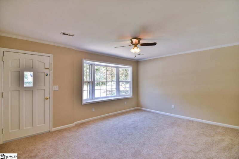 Property image 4 at 7 Birchbark Drive, Greenville, SC 29611