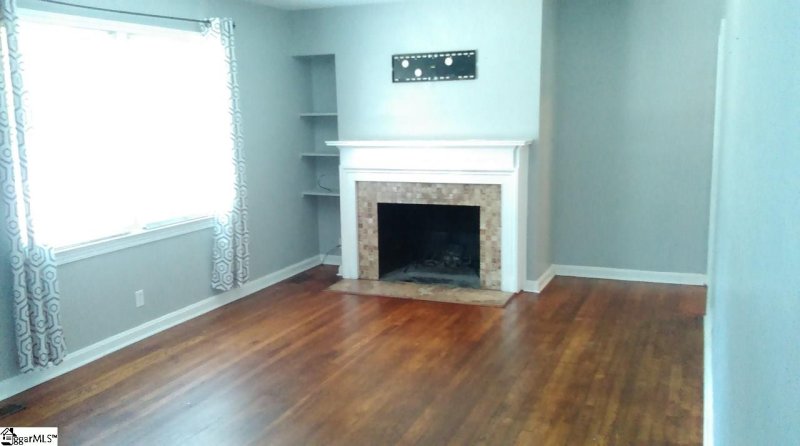 Property image 4 at 16 Rocky Knoll Drive, Greenville, SC 29605