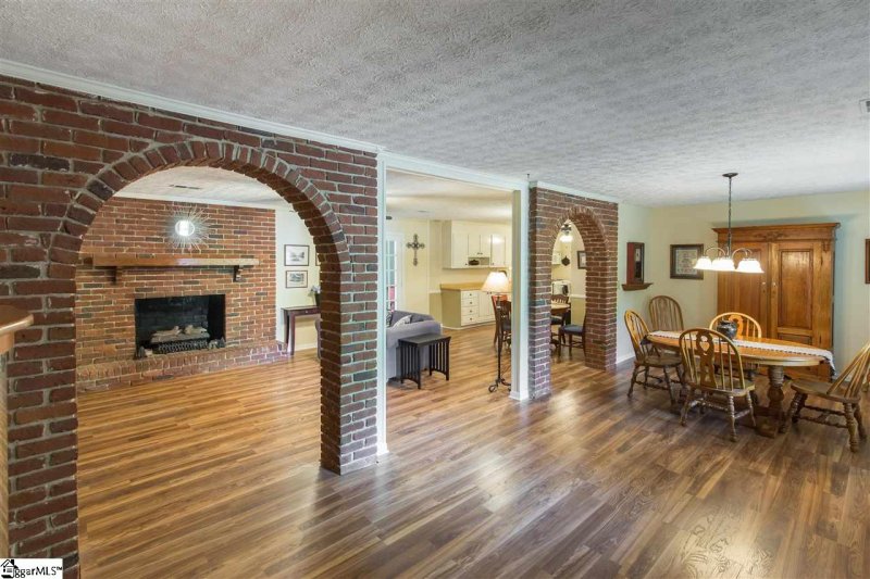 Property image 3 at 316 Lakewood Circle, Greer, SC 29651