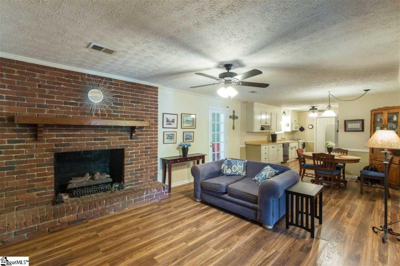 Property image 4 at 316 Lakewood Circle, Greer, SC 29651