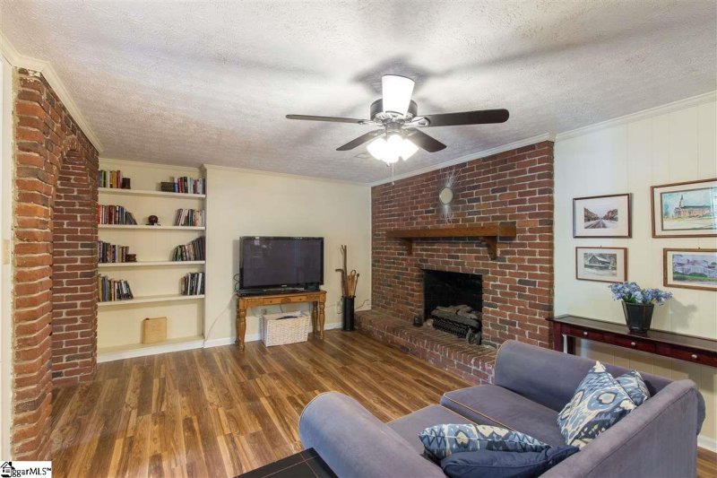 Property image 5 at 316 Lakewood Circle, Greer, SC 29651