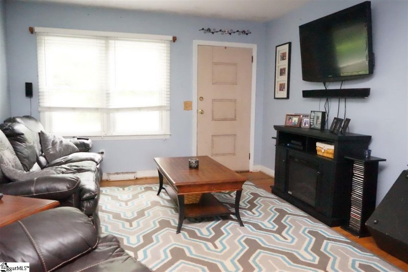 Property image 2 at 214 Mark Street, Easley, SC 29640-2733