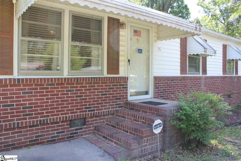 Property image 2 at 15 Tiffany Drive, Taylors, SC 29687