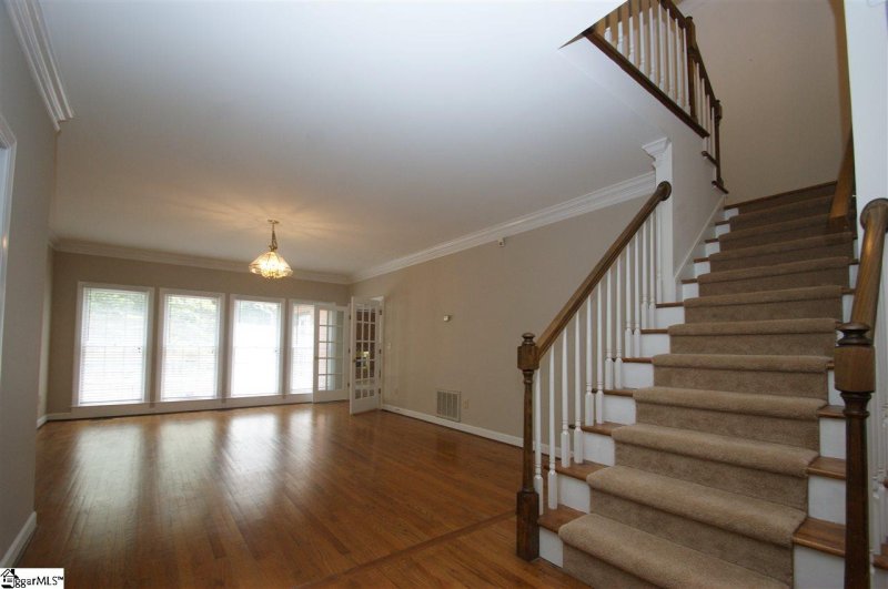 Property image 3 at 2 Windy Court, Greenville, SC 29615