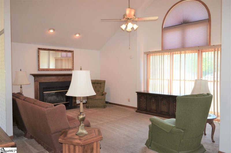 Property image 3 at 403 Greenridge Drive, Moore, SC 29369