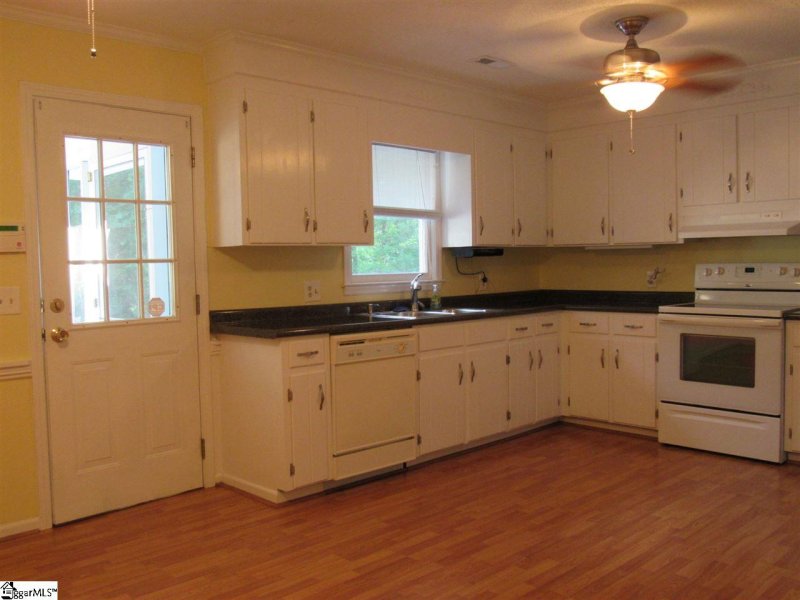 Property image 4 at 225 Longview Drive, Williamston, SC 29697