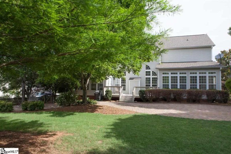 Property image 2 at 303 Snap Creek Court, Simpsonville, SC 29681
