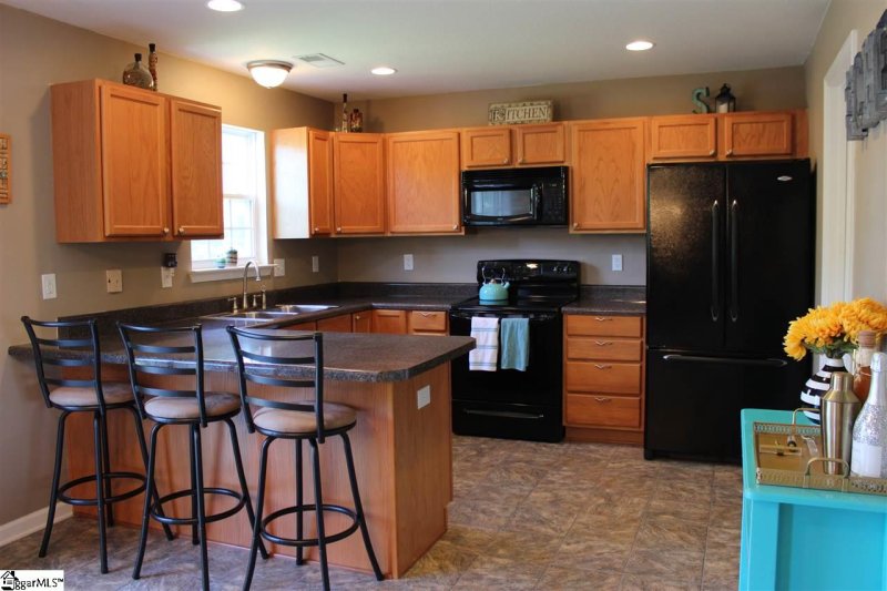 Property image 5 at 5 Clematis Drive, Taylors, SC 29687