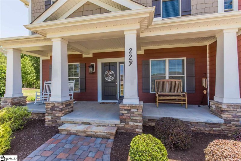 Property image 2 at 229 Watkins Farm Drive, Greer, SC 29651