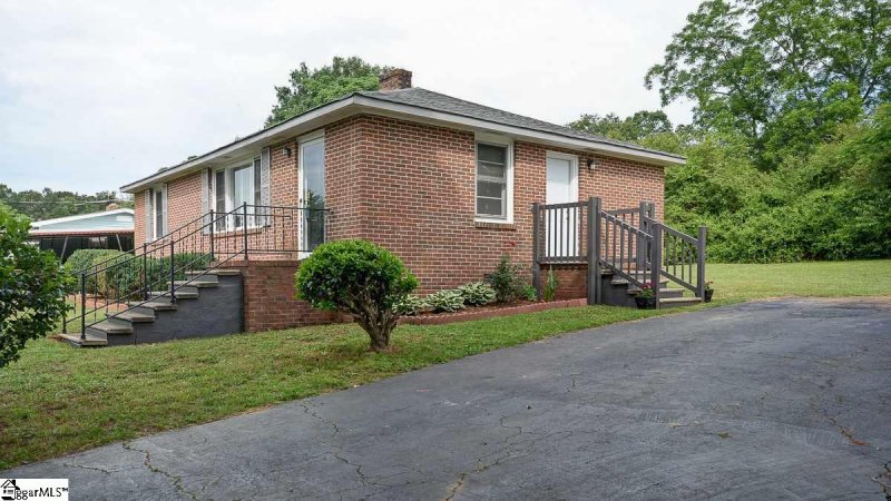 Property image 3 at 53 Vantross Lane, Greenville, SC 29607