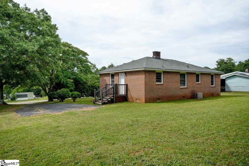 Property image 4 at 53 Vantross Lane, Greenville, SC 29607