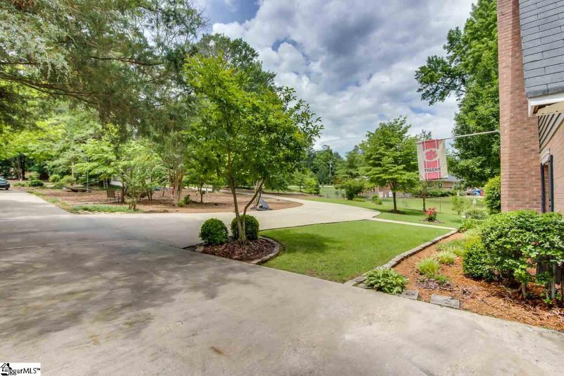 Property image 5 at 537 Rockmont Road, Greenville, SC 29615