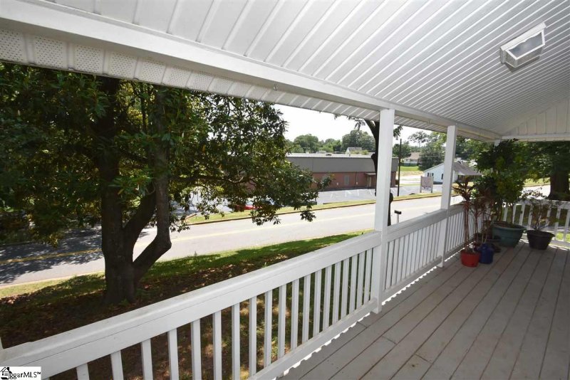 Property image 4 at 2356 Racing Road, Greer, SC 29651