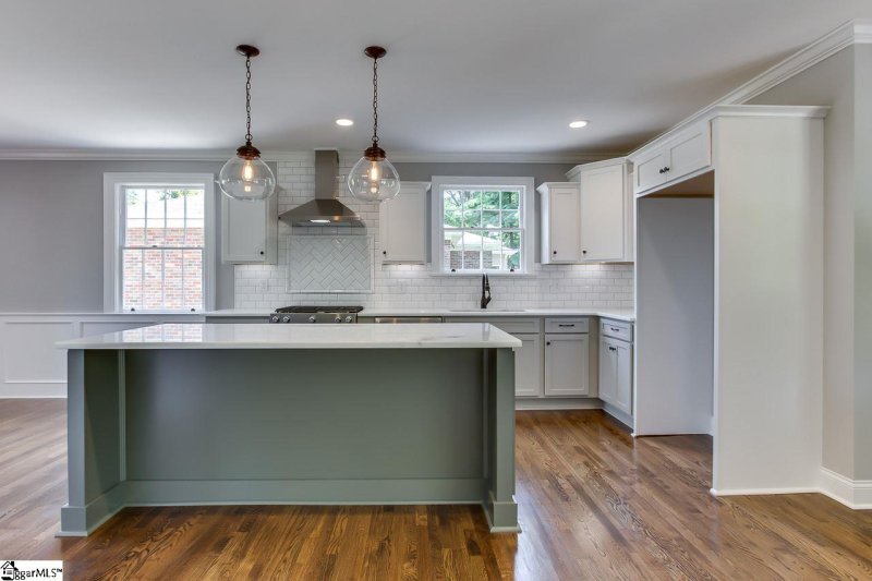 Property image 3 at 143 Lullwater Road, Greenville, SC 29607