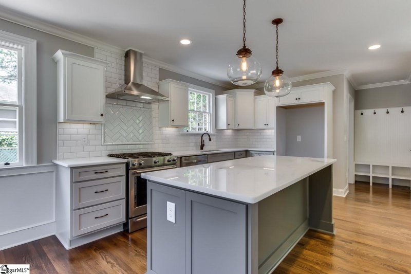 Property image 4 at 143 Lullwater Road, Greenville, SC 29607