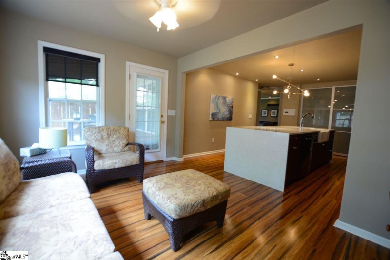 Property image 3 at 2 Kennebec Lane, Simpsonville, SC 29681