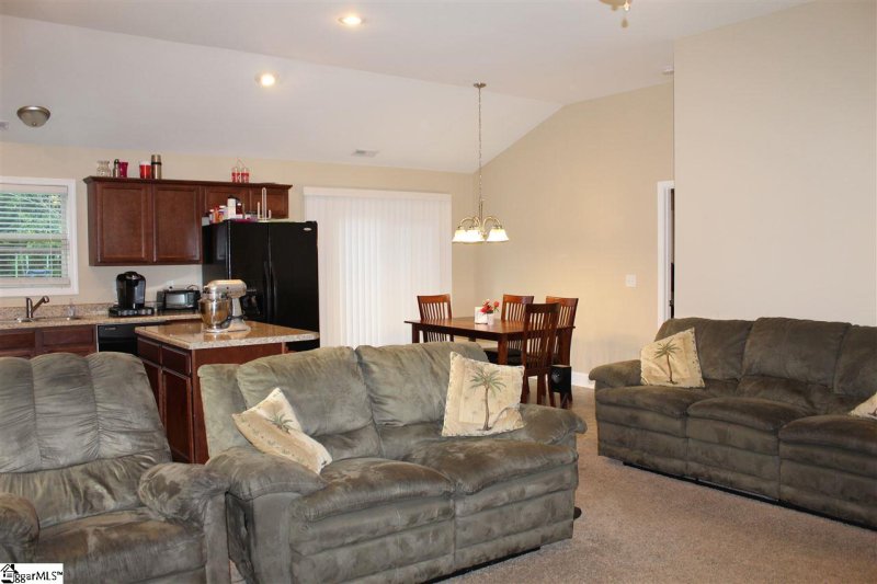 Property image 5 at 11 Rusty Court, Simpsonville, SC 29680