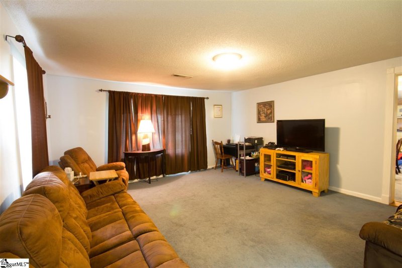 Property image 3 at 109 DANIEL Avenue, Greenville, SC 29611