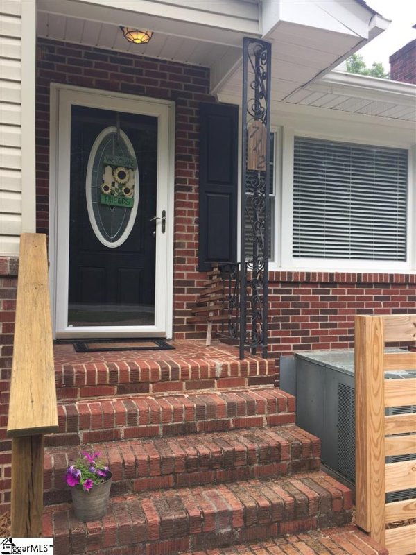 Property image 3 at 712 Watkins Road, Greenville, SC 29617