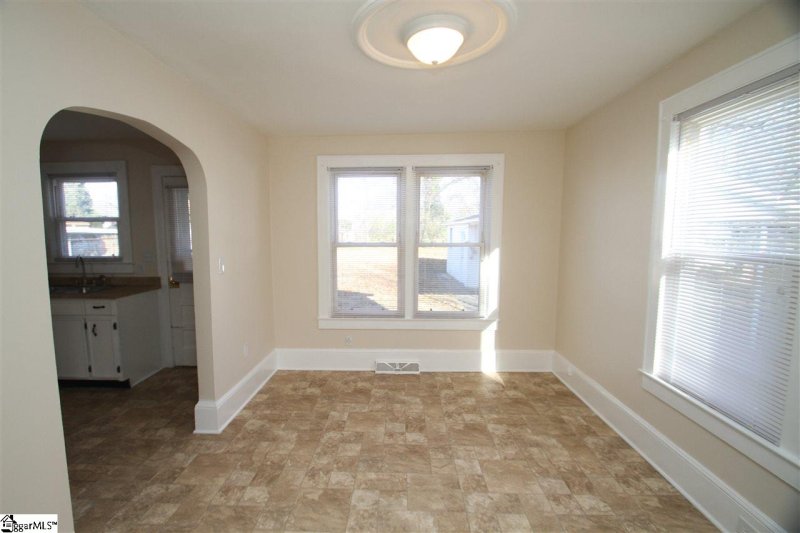 Property image 3 at 104 Oak Street, Greenville, SC 29611