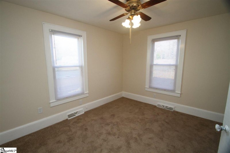 Property image 5 at 104 Oak Street, Greenville, SC 29611