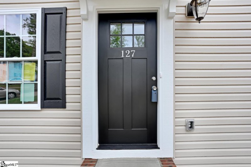 Property image 3 at 127 VILLAGE Court, Greer, SC 29651