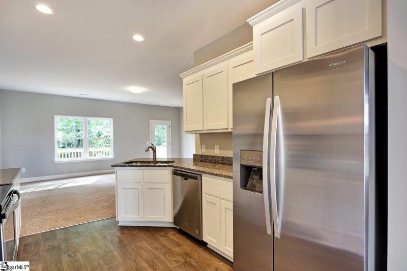 Property image 5 at 127 VILLAGE Court, Greer, SC 29651