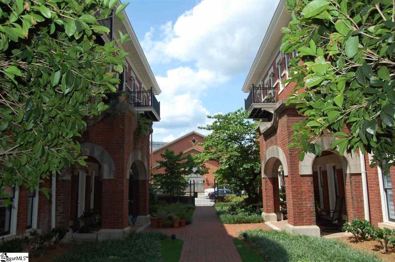 Property image 4 at 400 E Washington Street, Greenville, SC 29601