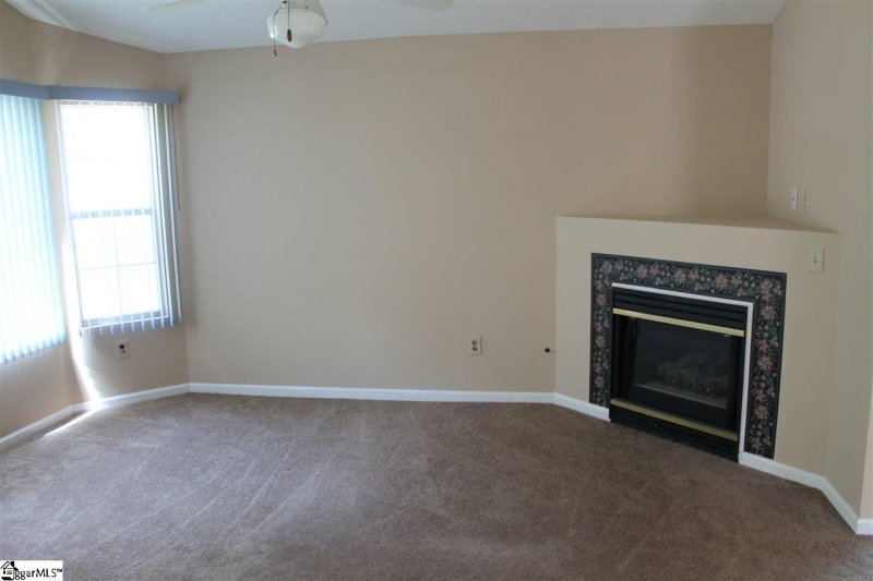 Property image 3 at 19 Lantern Lane, Greer, SC 29651