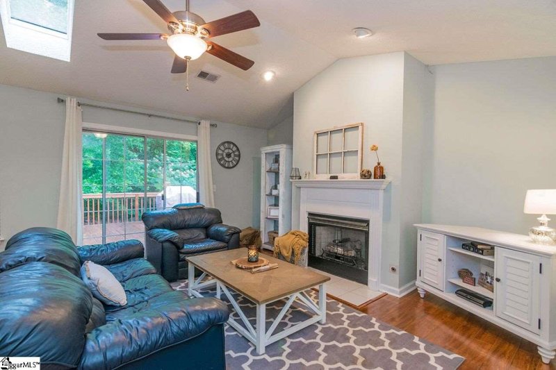 Property image 2 at 5 Squirrel Hollow Court, Greer, SC 29651