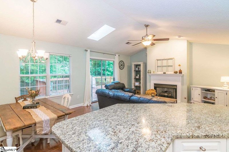 Property image 3 at 5 Squirrel Hollow Court, Greer, SC 29651