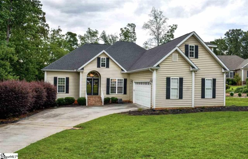 Property image 3 at 107 Homestead Drive, Piedmont, SC 29673