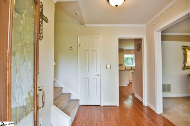 Property image 3 at 512 LANCELOT Drive, Simpsonville, SC 29681