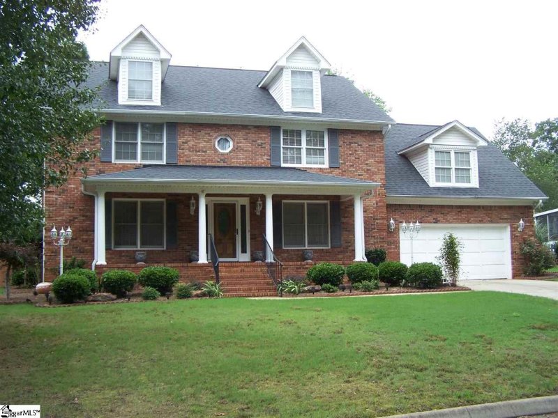 Property image 2 at 404 Crandall Drive, Greenville, SC 29607