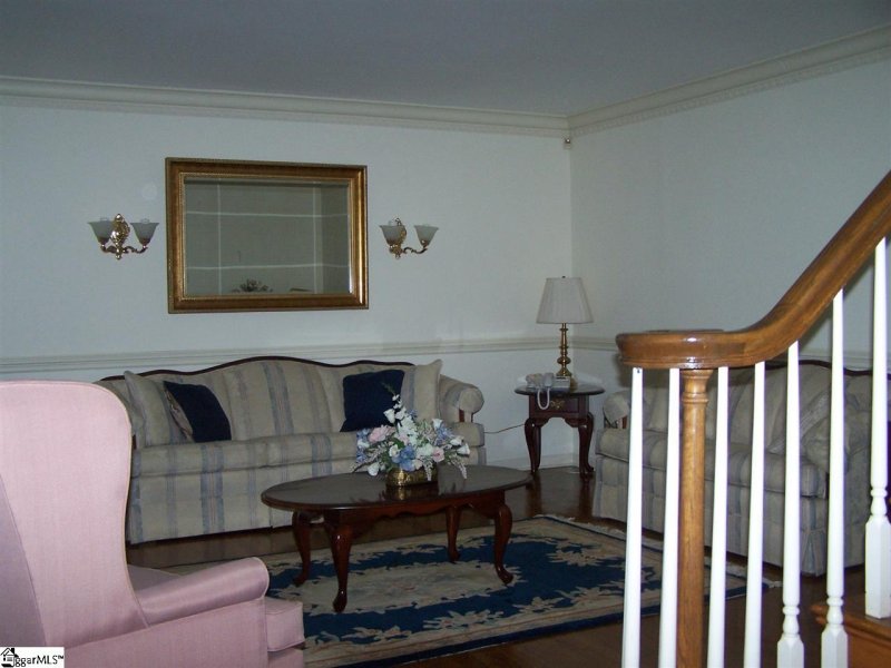 Property image 5 at 404 Crandall Drive, Greenville, SC 29607