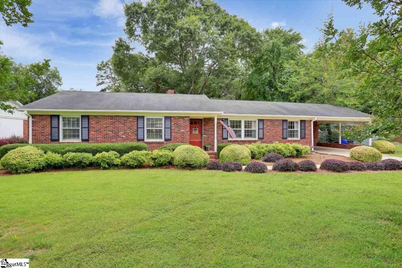 Property image 3 at 112 Woodbury Circle, Taylors, SC 29687