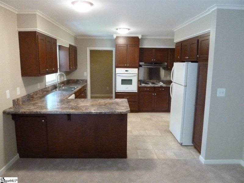 Property image 5 at 202 Woodbury Circle, Taylors, SC 29687