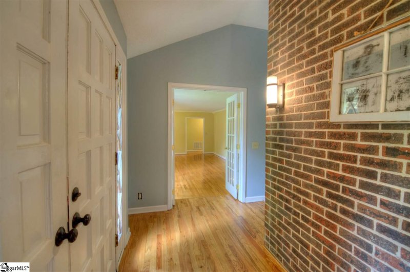 Property image 3 at 105 Lancelot Court, Simpsonville, SC 29681