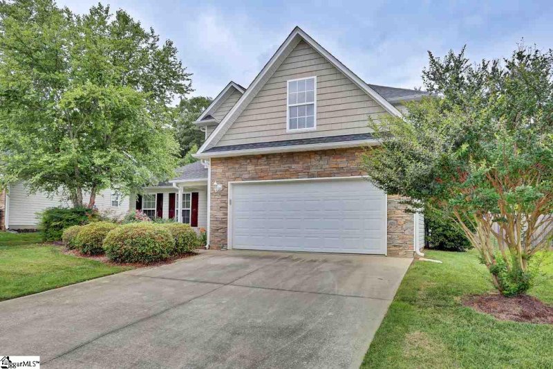 Property image 2 at 3 Cassidy Court, Simpsonville, SC 29680