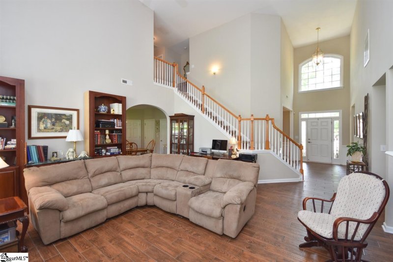 Property image 4 at 312 Surrywood Drive, Greenville, SC 29607