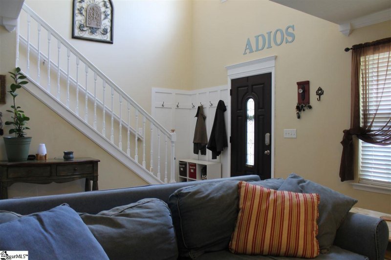 Property image 3 at 104 Countryglen Court, Greer, SC 29651