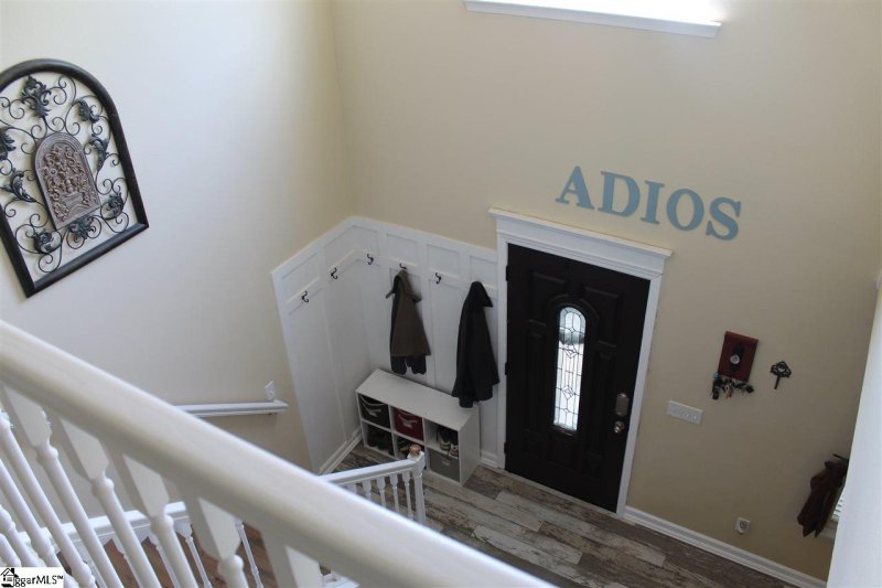 Property image 4 at 104 Countryglen Court, Greer, SC 29651