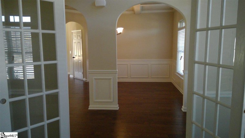 Property image 3 at 113 W Longfield Lane, Reidville, SC 29388