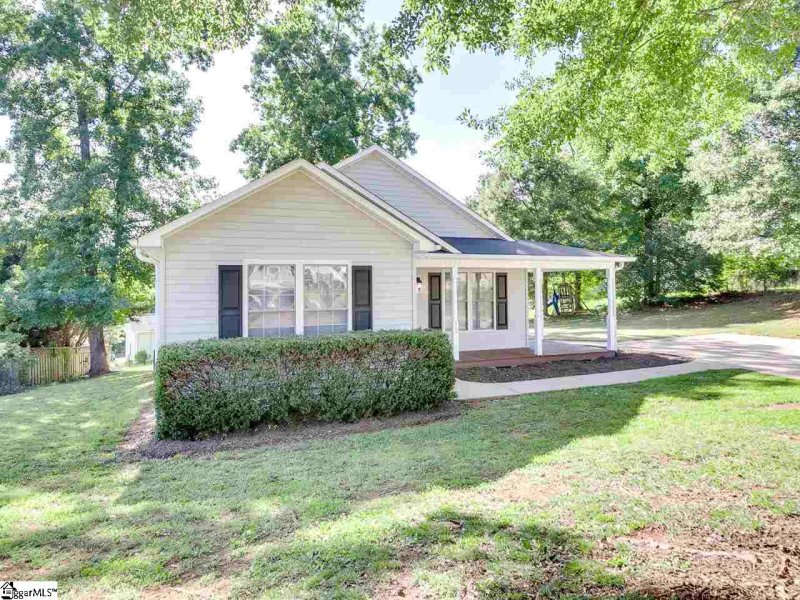 Property image 2 at 405 Cardoon Court, Spartanburg, SC 29303