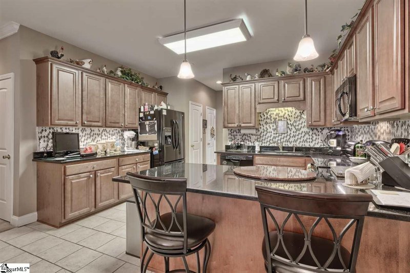 Property image 5 at 38 Hillsborough Drive, Anderson, SC 29621