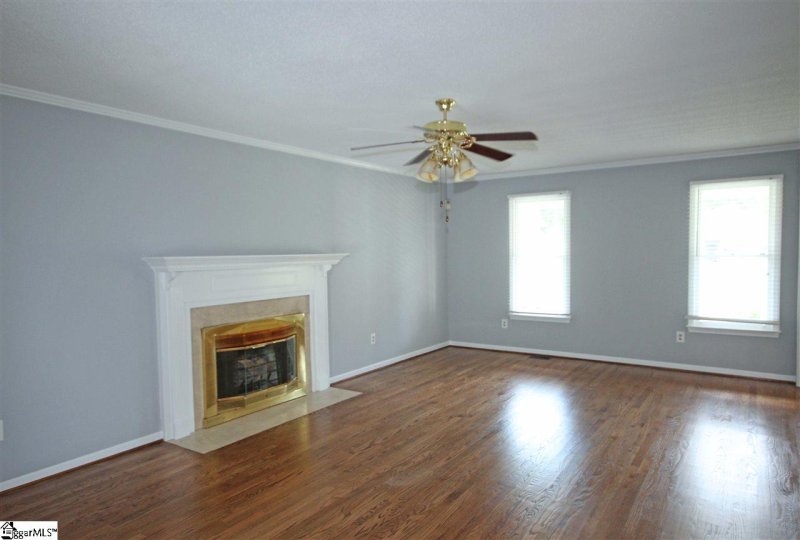 Property image 3 at 7 Conway Drive, Greenville, SC 29615