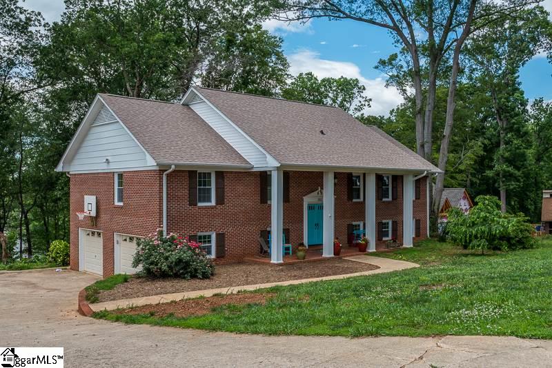 Property image 2 at 302 Lakecrest Drive, Greer, SC 29651-5954