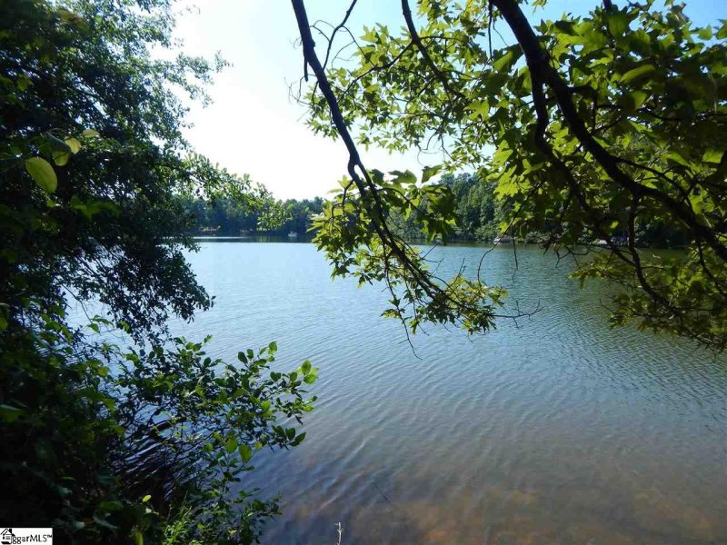 109 Shore View Court